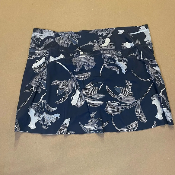 Athleta Navy Blue Floral Sonic Skort Size XL - Picture 3 of 10